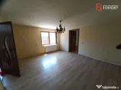 Casa individuala cu 4 camere - zona Crisan | 2 corpuri de cl
