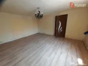 Casa individuala cu 4 camere - zona Crisan | 2 corpuri de cl