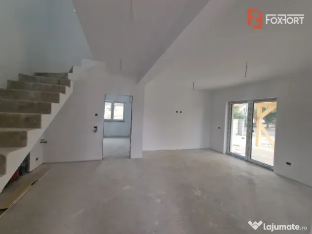 Duplex de vanzare cu 4 camere, cartier Europa, Mosnita Noua