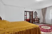 Casă complet renovată în zona ultracentrală | Pecica 
