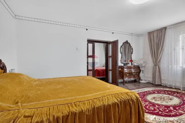 Casă complet renovată în zona ultracentrală | Pecica