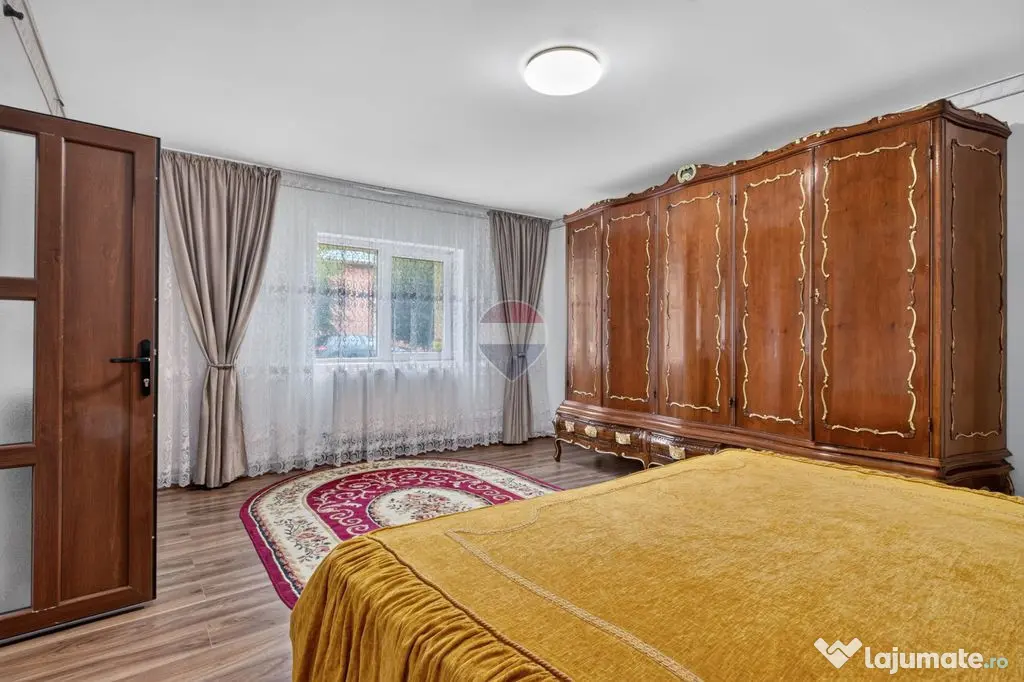 Casă complet renovată în zona ultracentrală | Pecica