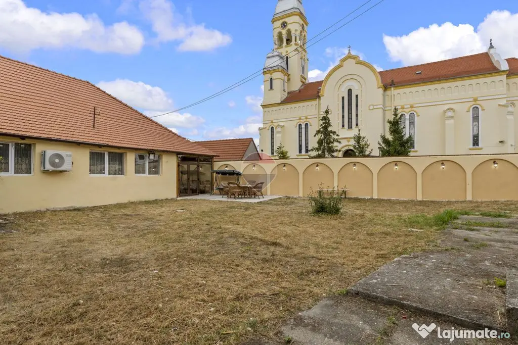 Casă complet renovată în zona ultracentrală | Pecica