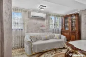 Casă complet renovată în zona ultracentrală | Pecica 