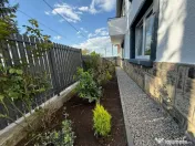 Apartament in casa 2 camere cu gradina si garaj - Central 