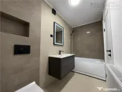 Apartament in casa 2 camere cu gradina si garaj - Central 