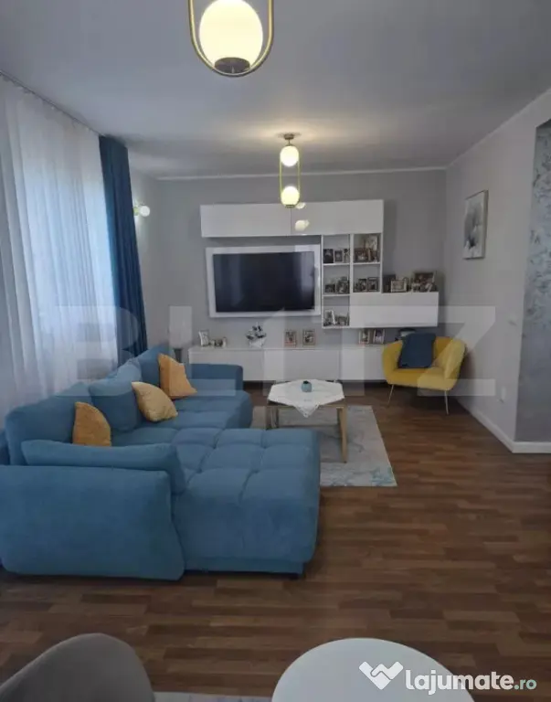 Casa de vanzare, 220 mp, zona Corunca