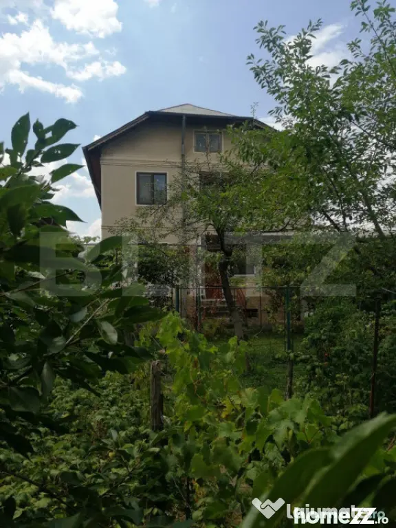 Casă individuală de vânzare – Ocazie rară! Pucioasa ce