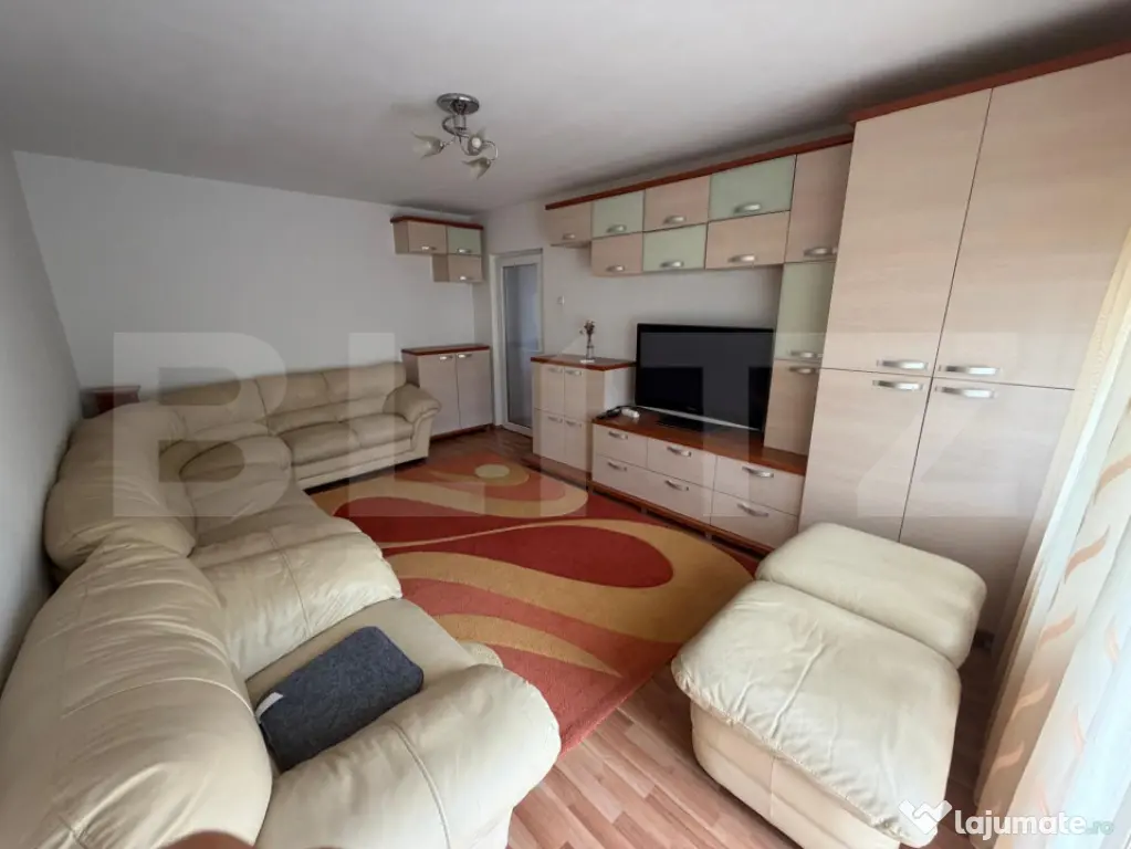 Apartament 3 camere, 2 bai, 2 balcoane, zona Decebal-Dacia