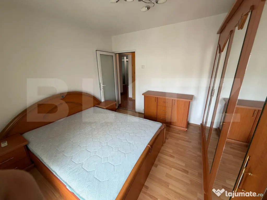 Apartament 3 camere, 2 bai, 2 balcoane, zona Decebal-Dacia