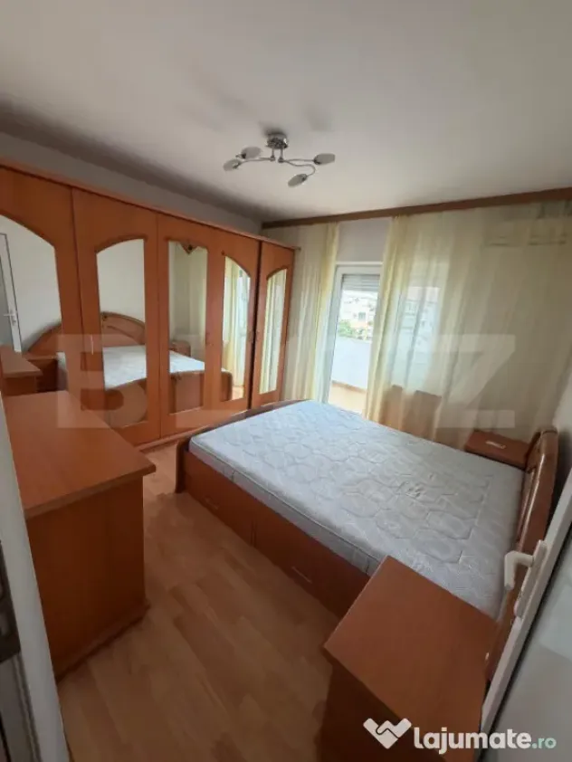 Apartament 3 camere, 2 bai, 2 balcoane, zona Decebal-Dacia