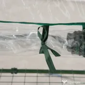 Outsunny Mini-Seră Portabilă cu Înveliș Plastic și Cadru Metalic, 3 Rafturi, Ușă cu Fermoar, 69x49x125 cm, Transparent | Aosom Romania