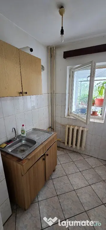 Garsoniera confort 1 zona Primaverii etaj 2