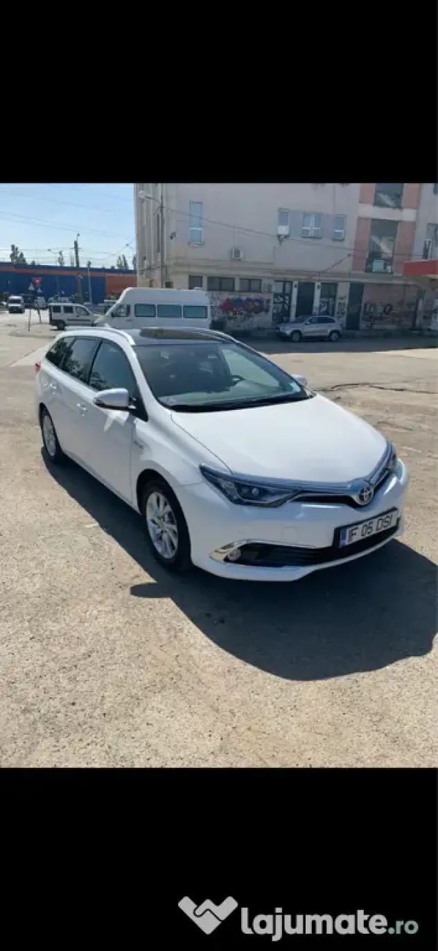 Vand Toyota Auris Hybrid