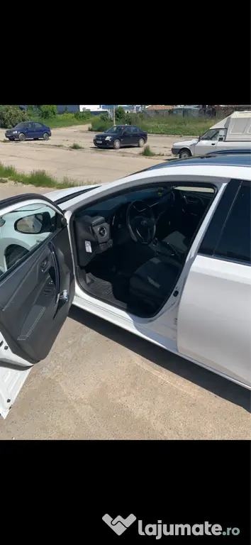 Vand Toyota Auris Hybrid
