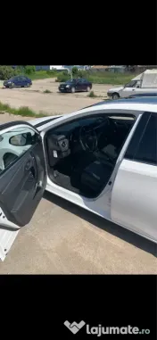 Vand Toyota Auris Hybrid 