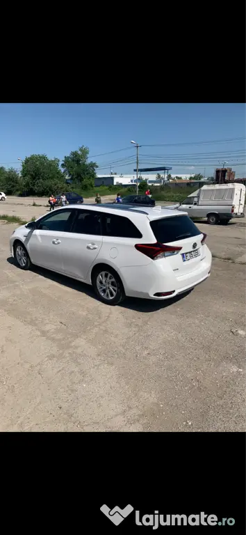 Vand Toyota Auris Hybrid
