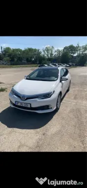 Vand Toyota Auris Hybrid 