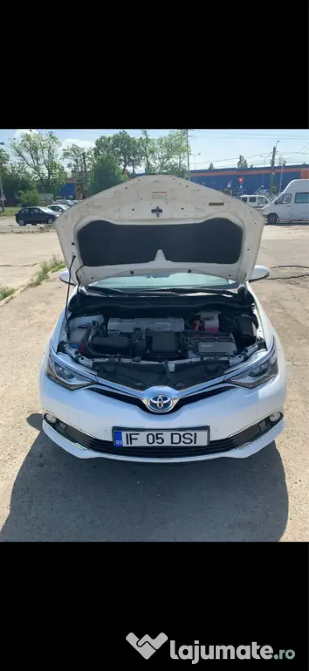 Vand Toyota Auris Hybrid
