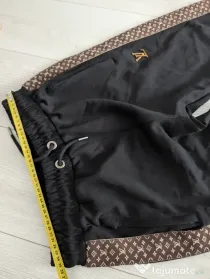 Pantaloni Louis Vuitton bărbați mărimea L