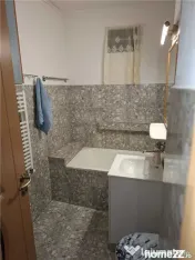 LUNEI - AP. 1 CAMERA - mobilat, utilat, etaj intermediar