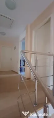 Vila superba 320 mp construiti, 500 mp curte, Crinului, Rosu