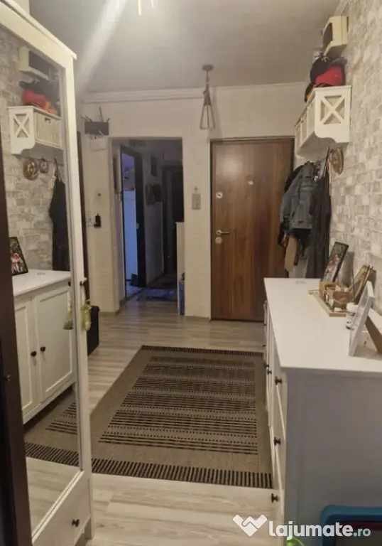 Apartament 3 camere | Parcare + Boxa | Zona Tractorul