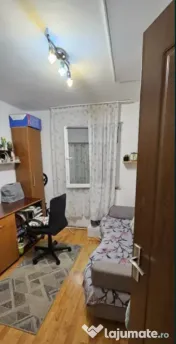 Apartament 3 camere | Semidecomandat | Zona Florilor 