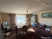 CASUTA BUNICII cu 15 arii teren- in Bargau ( Cicarlau ) 