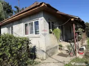 CASUTA BUNICII cu 15 arii teren- in Bargau ( Cicarlau ) 
