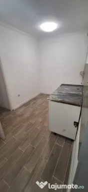 Spatiu comercial, ultra central, 2 incaperi, 35 mp! 