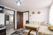 Casa + anexa în Com. Petresti, Sat Gherghesti - Dambovița 