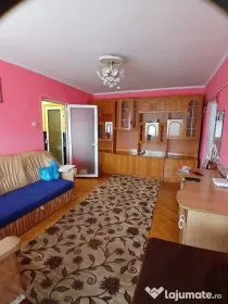 De inchiriez apartament 2 camere , Tiglina 1, 350 euro