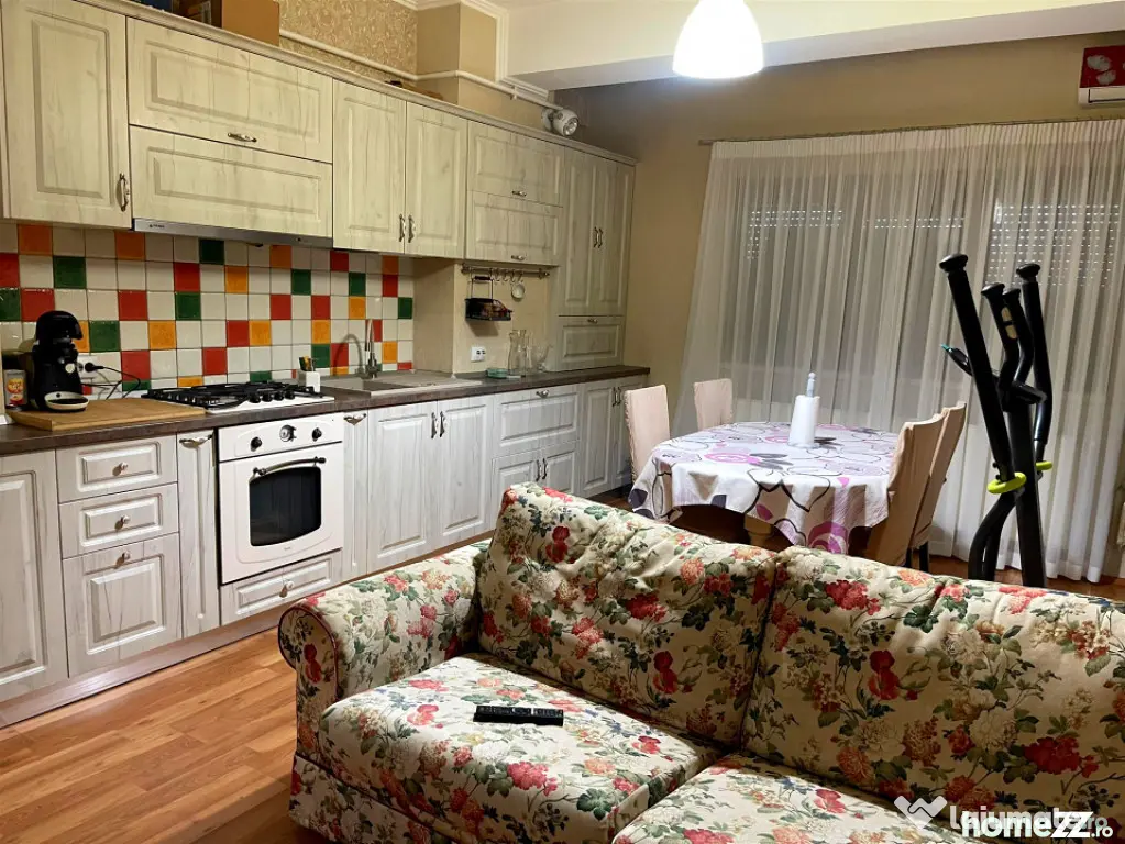 Apartament 3 camere, 80 mp, bloc nou - Craiova (Dolj)