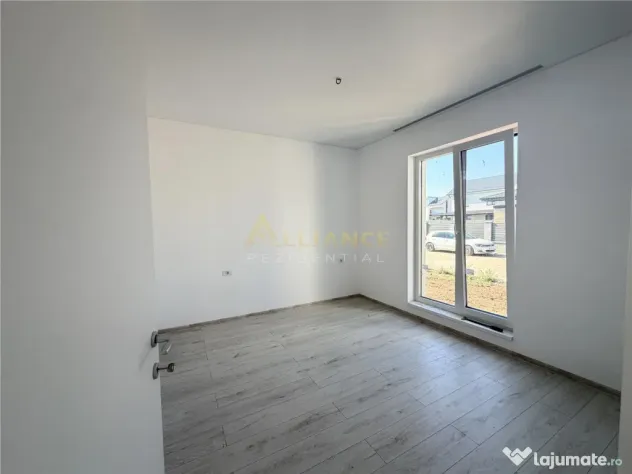Casa individuala || srada asfaltata || teren 500 mp || stati