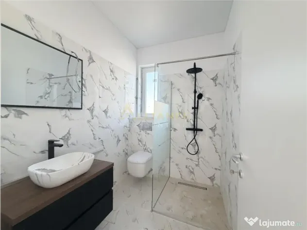 Casa individuala || srada asfaltata || teren 500 mp || stati