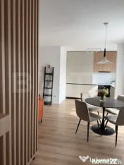 Apartament o camera, zona Terra 