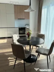 Apartament o camera, zona Terra 