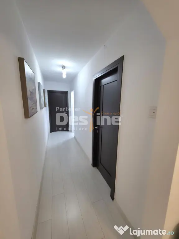 APARTAMENT 3 CAMERE SEMIDECOMANDAT MOBILAT