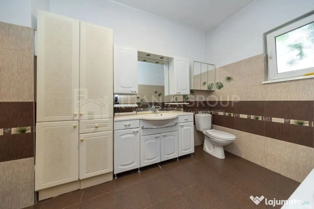 Casă cu teren 2.200 mp și deschidere la DN13 | Zonă mi...