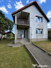 Casă individuală cu teren de 800 mp de vânzare în Corne? 