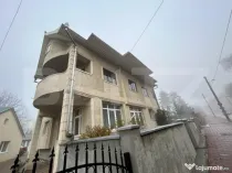 Casa mutifunctionala, 380 mp utili, pretabila pentru activit