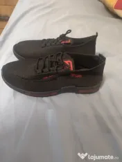 Adidași mărimea 41 