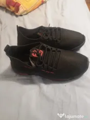 Adidași mărimea 41 