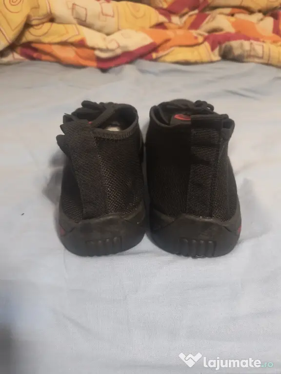 Adidași mărimea 41