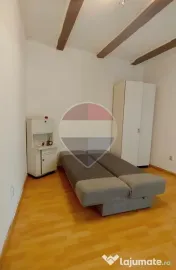Casă / Vilă cu 3 camere de închiriat în zona Schei