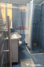 Casă / Vilă cu 3 camere de închiriat în zona Schei