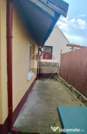 Casă / Vilă cu 3 camere de închiriat în zona Schei