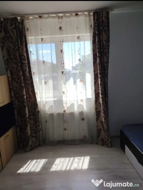 Apartament Cu 3 Camere Semidecomandate Etaj 2 George Enescu