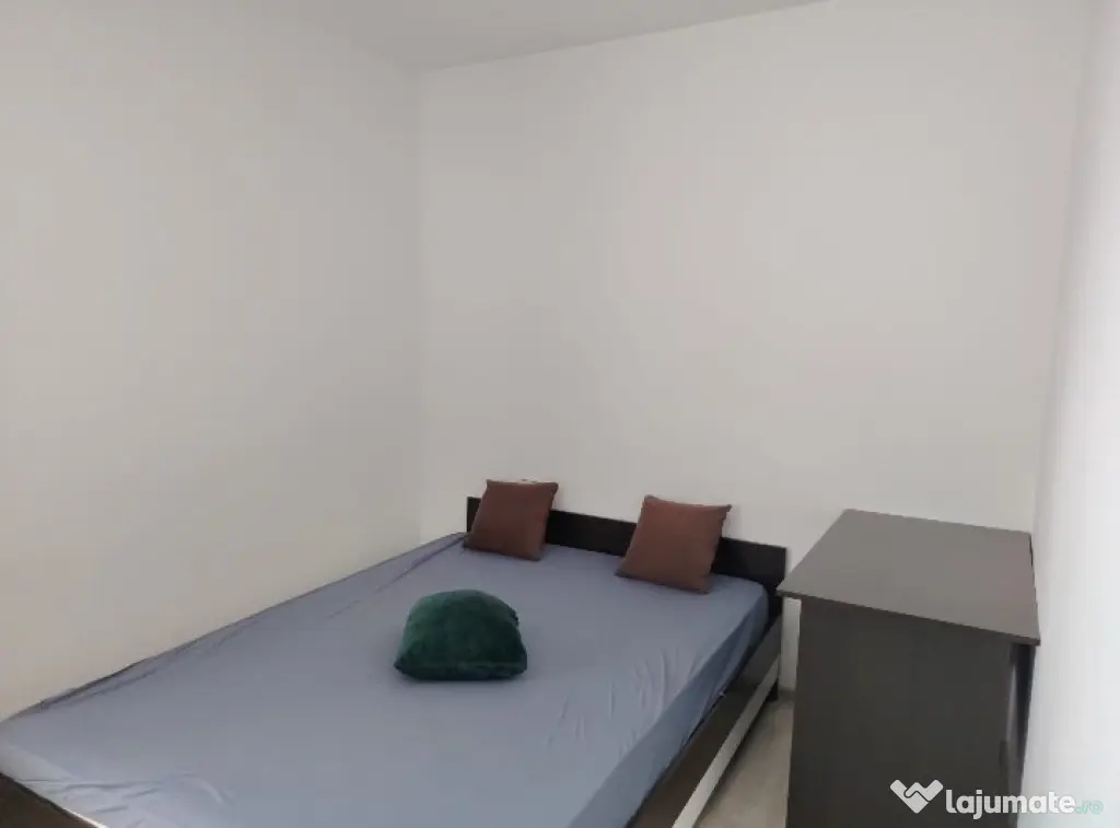 Apartament Cu 3 Camere Semidecomandate Etaj 2 George Enescu